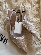 Scarpe ZARA ricamate a rete