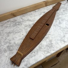 Strumento a corde folk