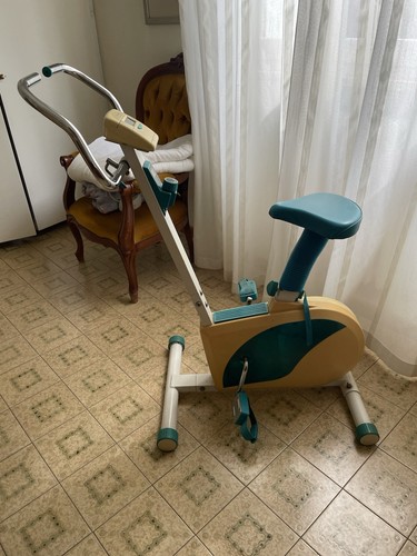 Cyclette camera - cyclette, da