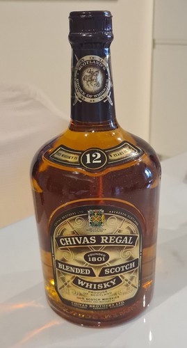 Bottiglia whisky chivas - bottiglia,