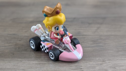 Baby princess peach mario kart - princess,