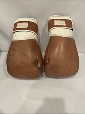 Guantoni da boxe modesti