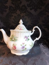 Rarissima teiera Royal Albert