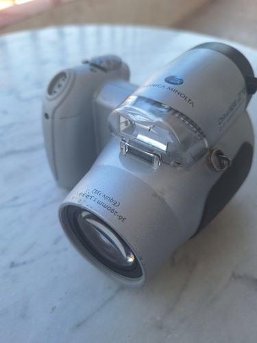 Camara konica minolta dimage - dimage, z