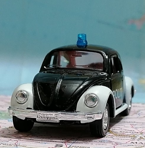 Volkswagen maggiolone politi - volkswagen,