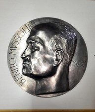 MEDAGLIONE IN METALLO CON