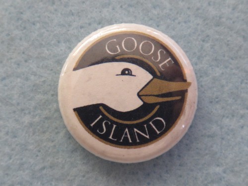 Beer button pin goose island - beer, pin,