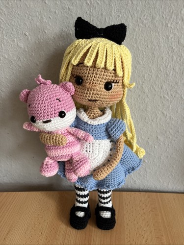 Bambola amigurumi alice nel - amigurumi,