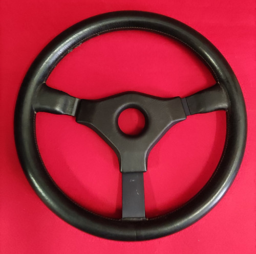 Volante momo 38cm pelle - momo, c38