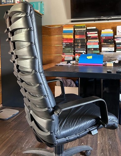 Swivel desk armchair