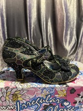 Tacchi bassi corte Irregular