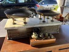 ANTICA BILANCIA CON PIANO IN