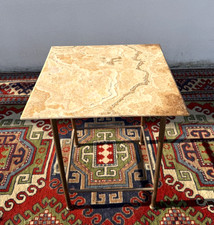 Tavolino in marmo con gambe in