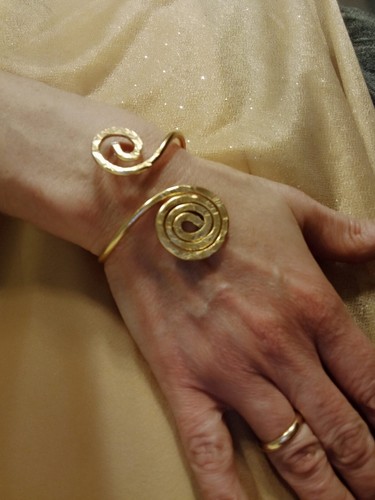 Bracciale alluminio dorato - in,