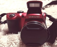 Fotocamera Samsung WB100 rossa