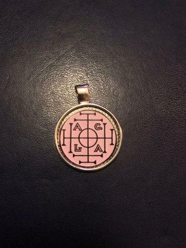 Collana ciondolo amuleti