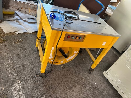 Reggiatrice semiautomatica - reggiatrice,