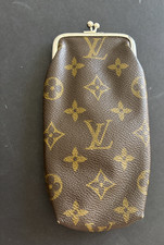 Louis Vuitton Kisslock 7" Case