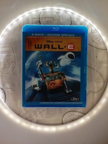 Wall walt disney pixar 2 - e,