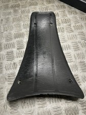 COPERCHIO VANO BATTERIA PEDANA