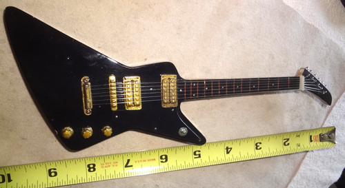 Chitarra explorer - chitarra, in