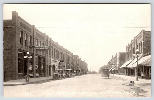 Sheldon iowa 9th - sheldon, street