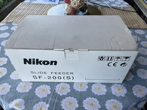 Nikon slide feeder 200 - slide, sf-200(s)