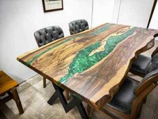 Tavolo da pranzo e da lavoro