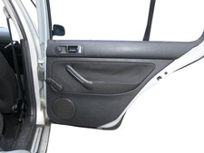 1x VW Golf 4 1J Berlina