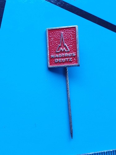 Pin badge deutz tractor - pin,