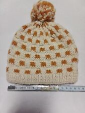 Cappellino pura lana vergine fatto a mano per bimbo indicativamente 3-6 anni...