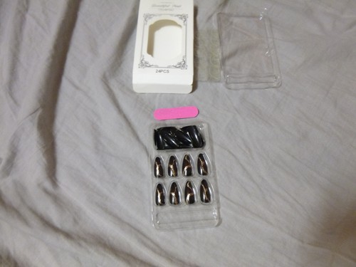 Unghie finte mandorla nero - finte,