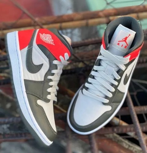 Nike air jordan mid - air,