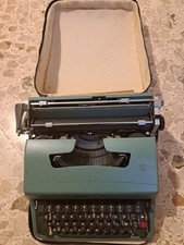 Macchina da scrivere Olivetti