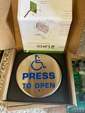 Larco Pulsante per disabili premere per aprire pulsante e scatola posteriore 4" 23461