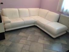 Divano Angolare In Pelle