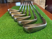 Cobra Aerojet set di ferri / 5-PW / Stiff KBS Tour 