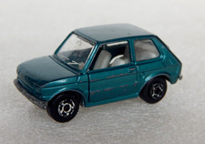 Auto giocattolo vintage blu