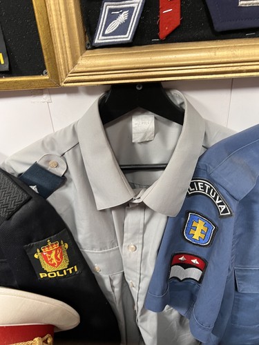 Uniforme polizia norvegese - uniforme,