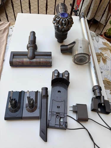 Stock parti ricambio per - di,