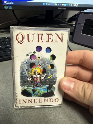QUEEN-INNUENDO-HOLLYWOOD-61020