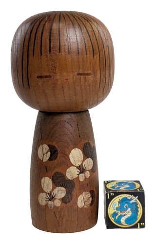 Bambola kokeshi creativa con - bambola,