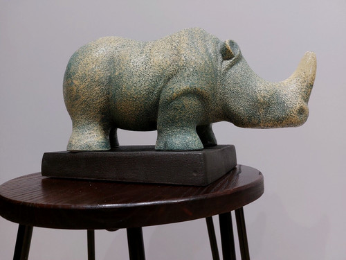 Grande figura rinoceronte - grande,