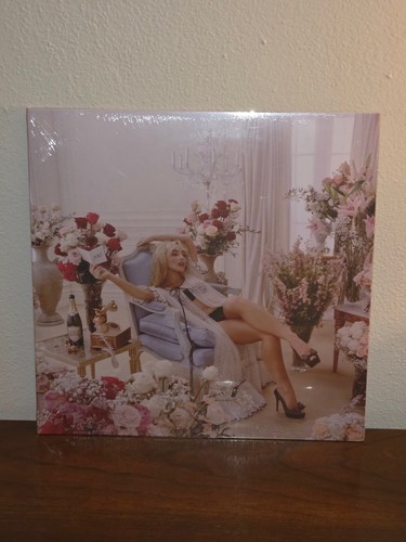 Sabrina carpenter man s - sabrina, man’s