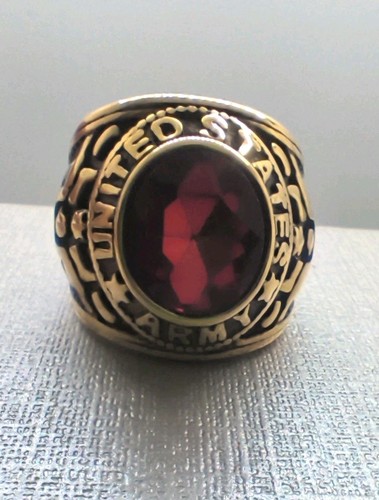 Anello tono oro - , stati