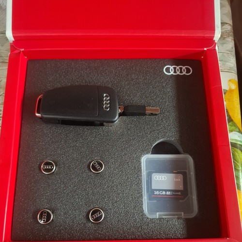 Cofanetto accessori box audi - accessori,