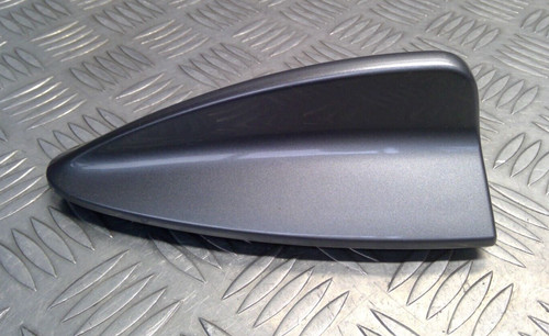 Alloggiamento antenna tetto