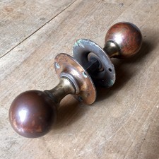 Maniglia pomello per porta in