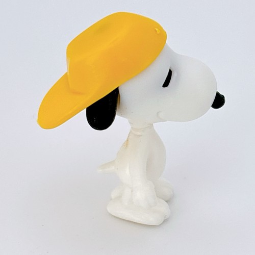 Peanuts snoopy figure kinder - peanuts,