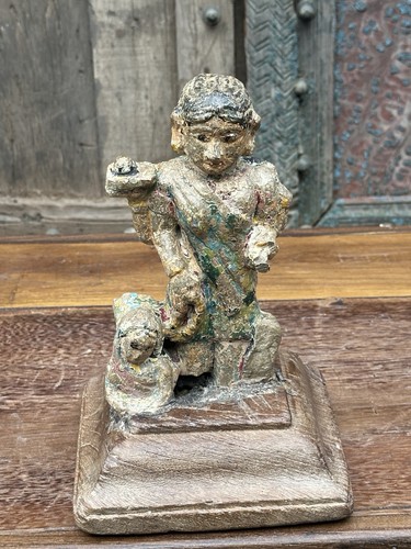 Antica scultura donna indiana
